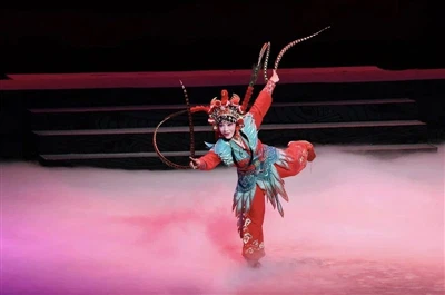 Applicazione Spotlight: DLW illumina l'opera 《Jingwei riempie il Sea Express