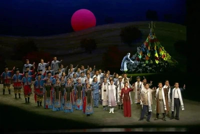 DLW Lighting brilla la Grand Opera 《Chang Diao You Express